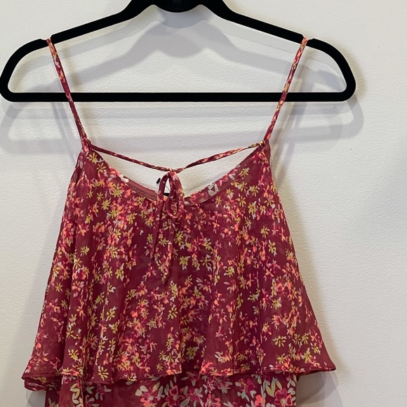 Express NWT Top $39.90 Spaghetti Strap Floral Layered Flowers Small Petite - Picture 5 of 7
